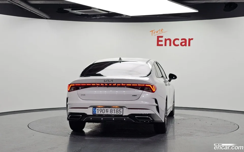 Kia K5 Hybrid 2023 — thumbnail 4