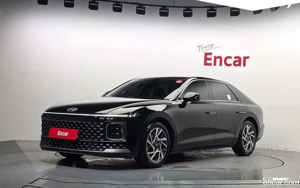 Hyundai Grandeur 2.5 2WD 2023 — photo 1, buy with delivery to Moscow