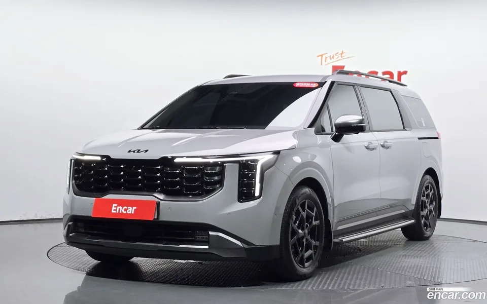 Kia Carnival 7 X Line 2025 — photo 1, buy with delivery to Moscow