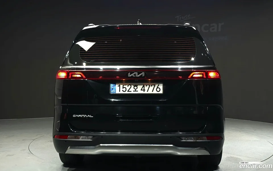 Kia Carnival 9 2022 — thumbnail 4