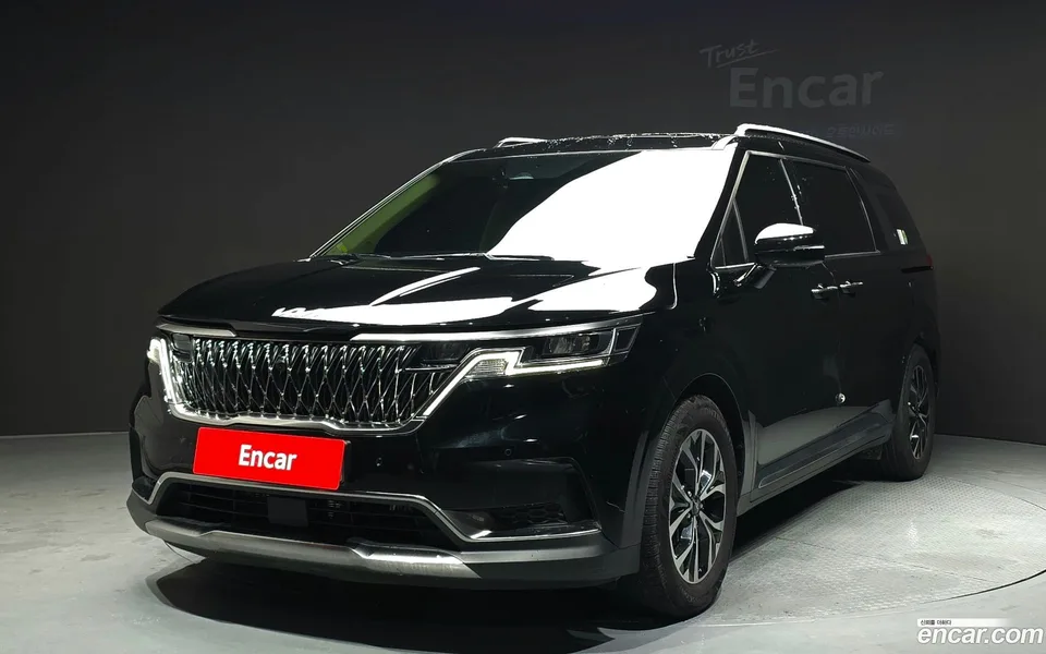 Kia Carnival 9 2022 — photo 1, buy with delivery to Moscow