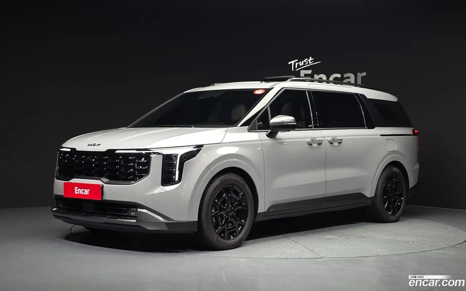 Kia Carnival 7 X Line 2026 — photo 1, buy with delivery to Moscow