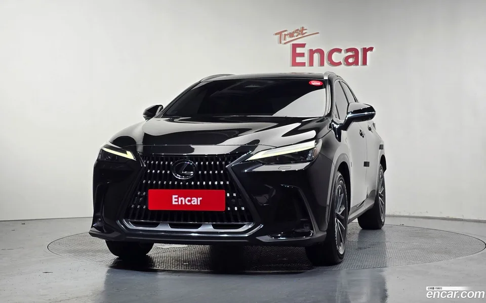 Lexus NX 450h+ 2023 — thumbnail 3