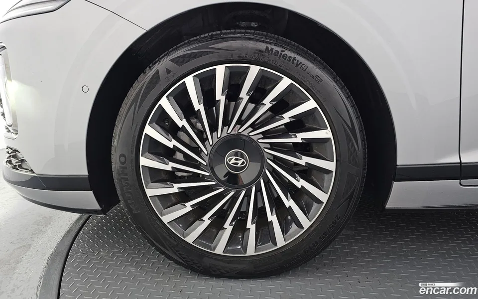 Hyundai Grandeur 2.5 2WD 2023 — thumbnail 5