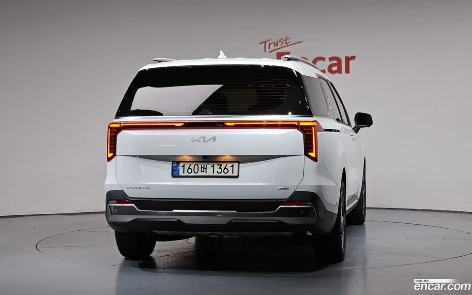 Kia Carnival HEV 9 2024 — thumbnail 4