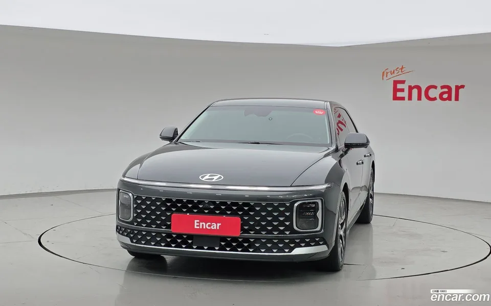 Hyundai Grandeur 2.5 2WD 2023 — thumbnail 3