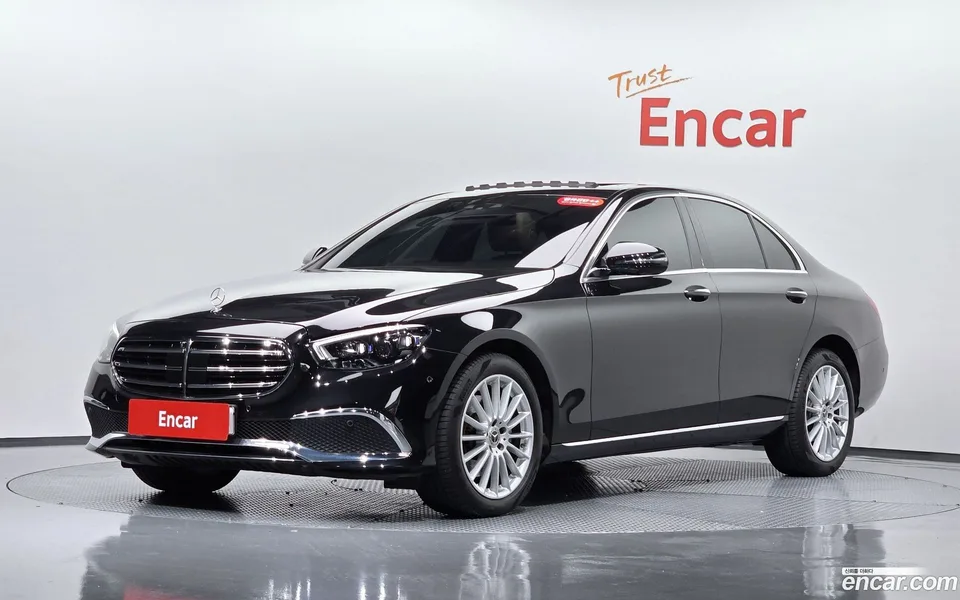 Mercedes-Benz E-Class 2022