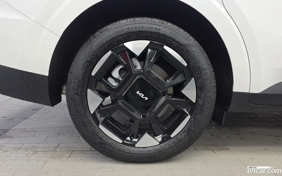Kia Carnival HEV 9 2025 — thumbnail 2