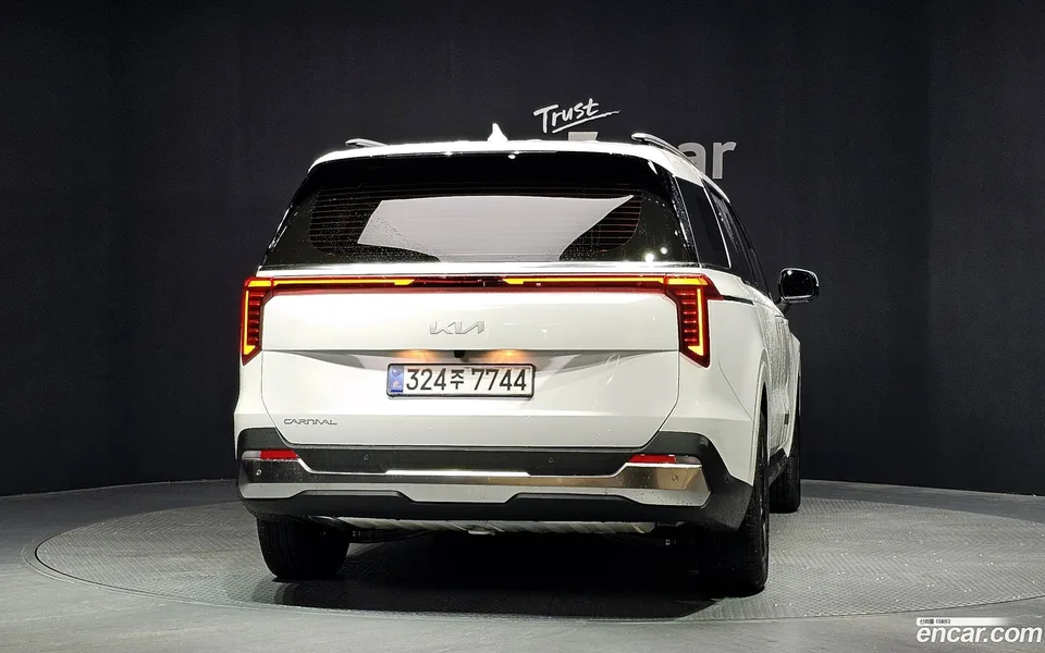 Kia Carnival HEV 9 2025 — thumbnail 4