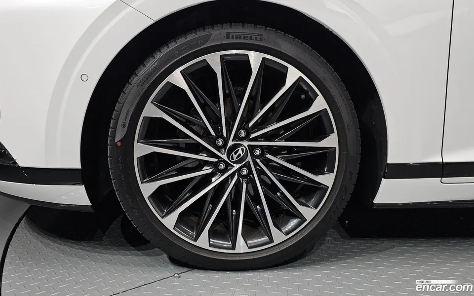Hyundai Grandeur Hybrid 2024 — thumbnail 2