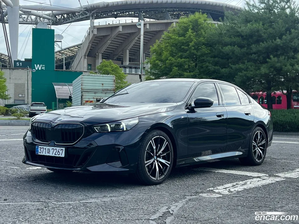 BMW 5 Series 2025