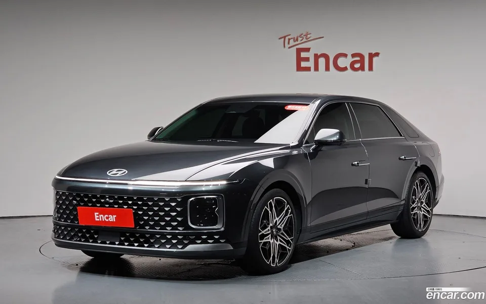 Hyundai Grandeur 2.5 2WD 2023 — photo 1, buy with delivery to Moscow