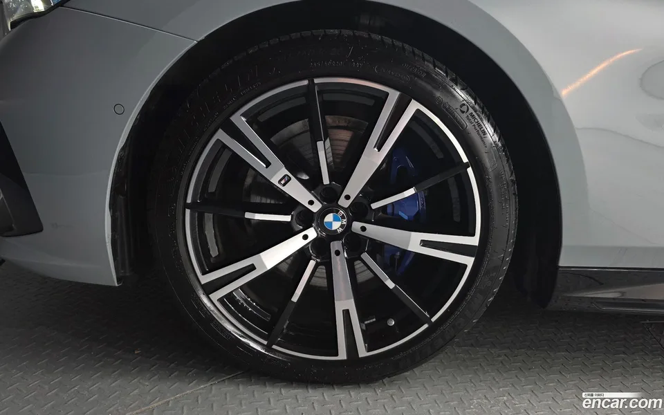 BMW 5 Series 530i xDrive M 2024 — thumbnail 5