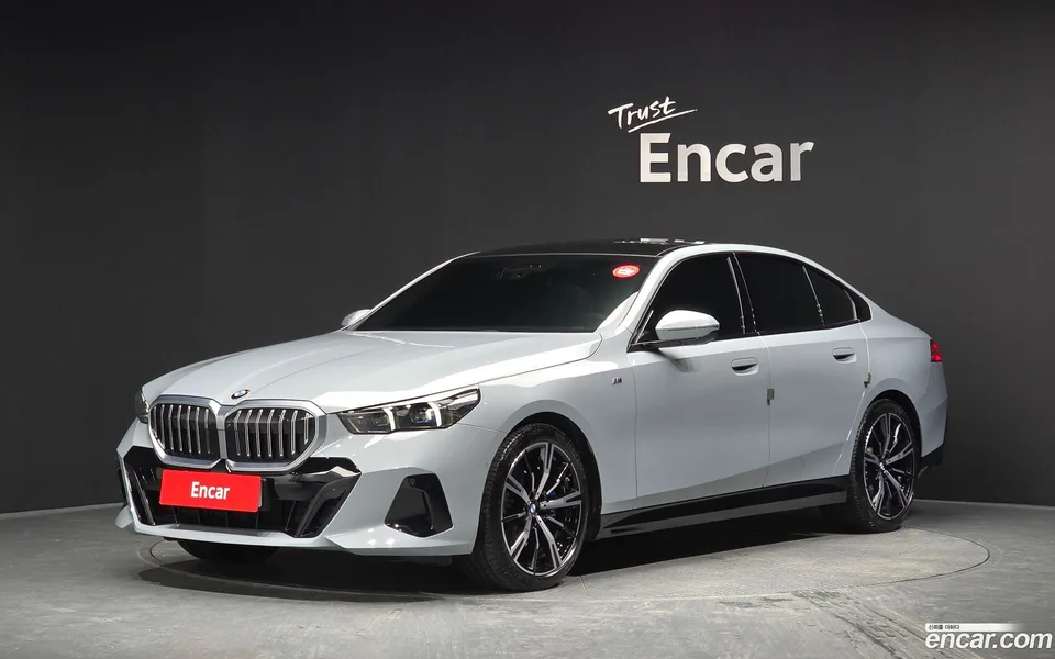 BMW 5 Series 530i xDrive M 2024 — photo 1, buy with delivery to Moscow