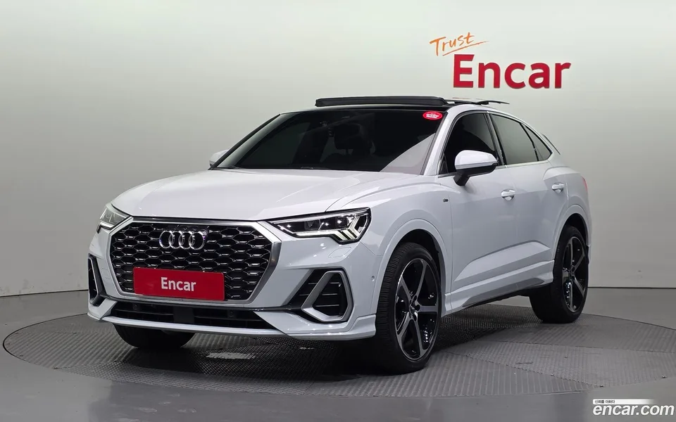 Audi Q3 35 TDI 2022 — photo 1, buy with delivery to Moscow