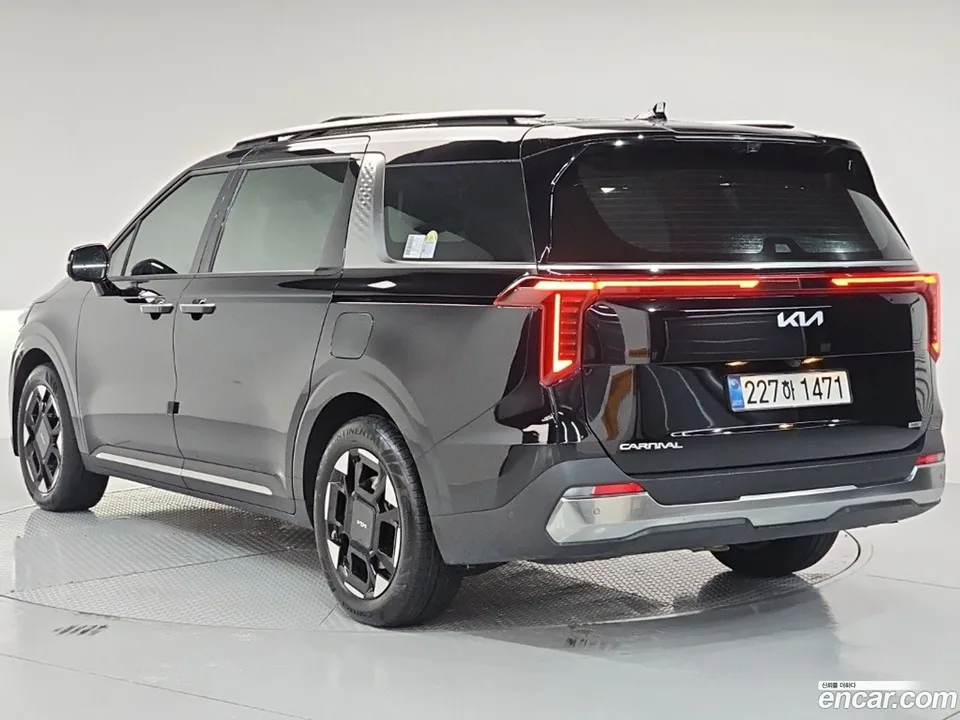 Kia Carnival 9 2025 — thumbnail 3