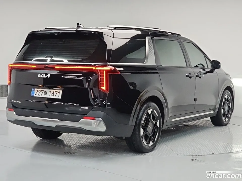 Kia Carnival 9 2025 — thumbnail 4