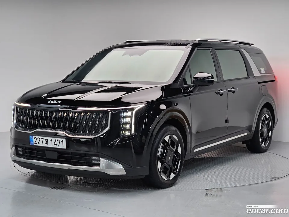 Kia Carnival 9 2025 — photo 1, buy with delivery to Moscow