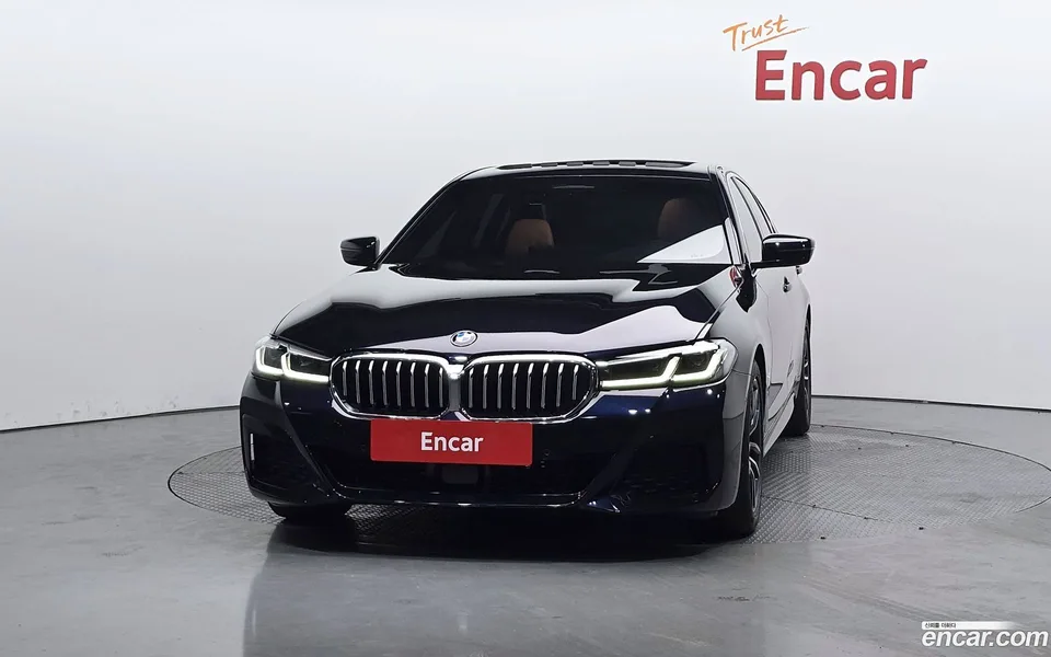 BMW 5 Series 520i M 2022 — thumbnail 3