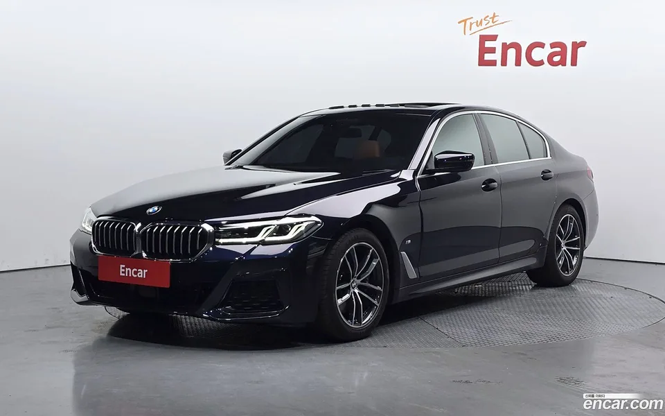 BMW 5 Series 520i M 2022 — photo 1, buy with delivery to Moscow