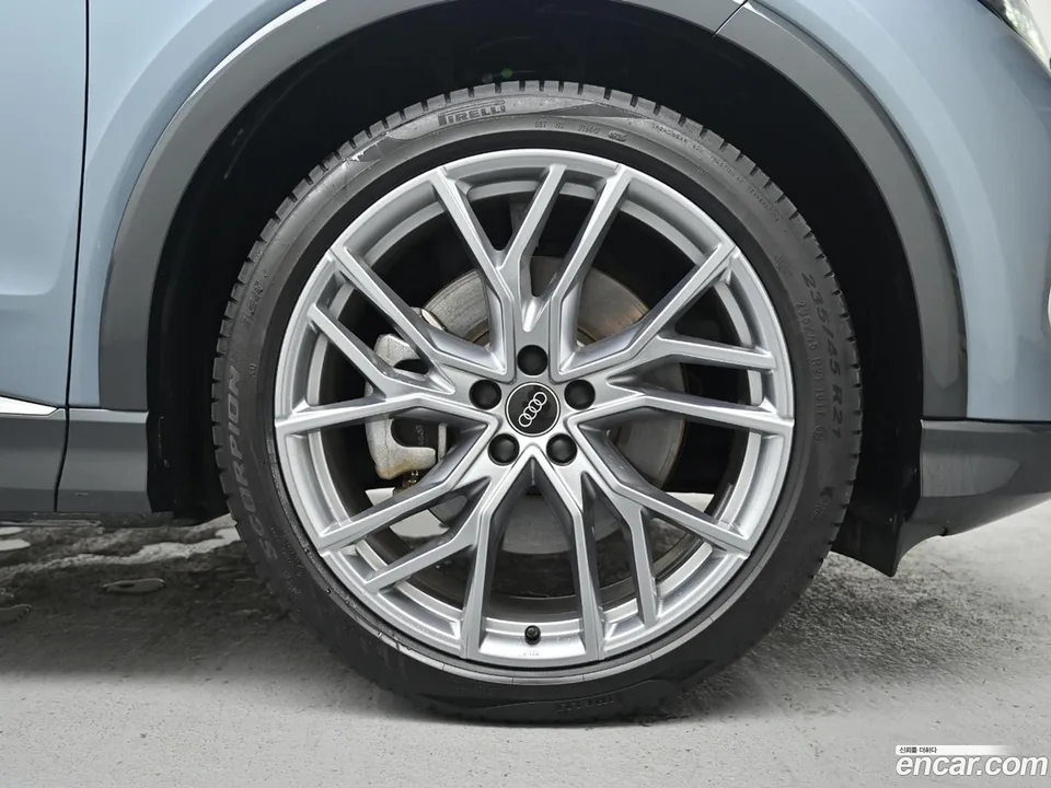 Audi Q4 e-tron 45 2025 — thumbnail 5