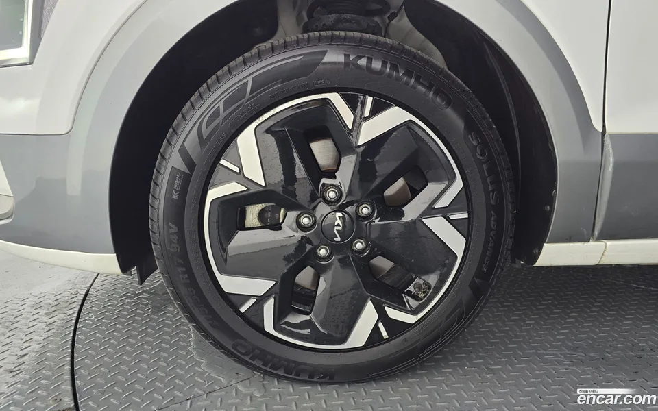 Kia Niro EV 2023 — thumbnail 2