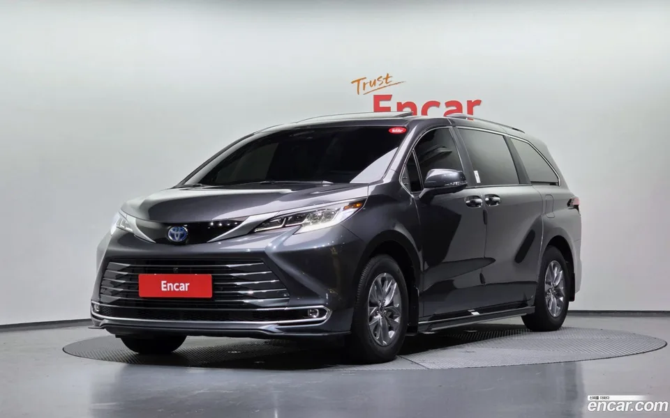 Toyota Sienna 2025