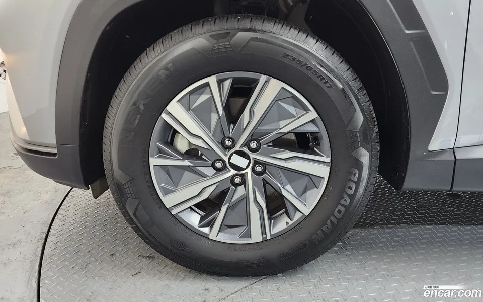 Hyundai Tucson Hybrid 2WD 2023 — thumbnail 2
