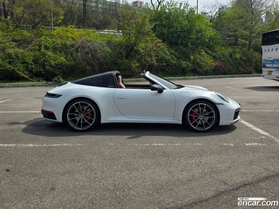 Porsche 911 (992) 4S 2023 — thumbnail 3