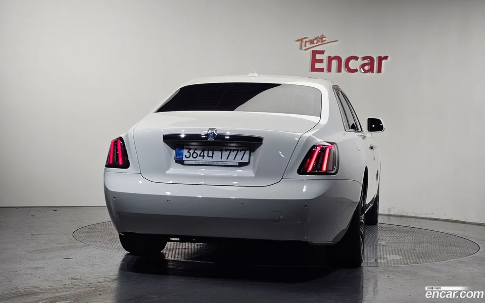 Rolls-Royce Ghost 6.7 V12 2025 — thumbnail 4