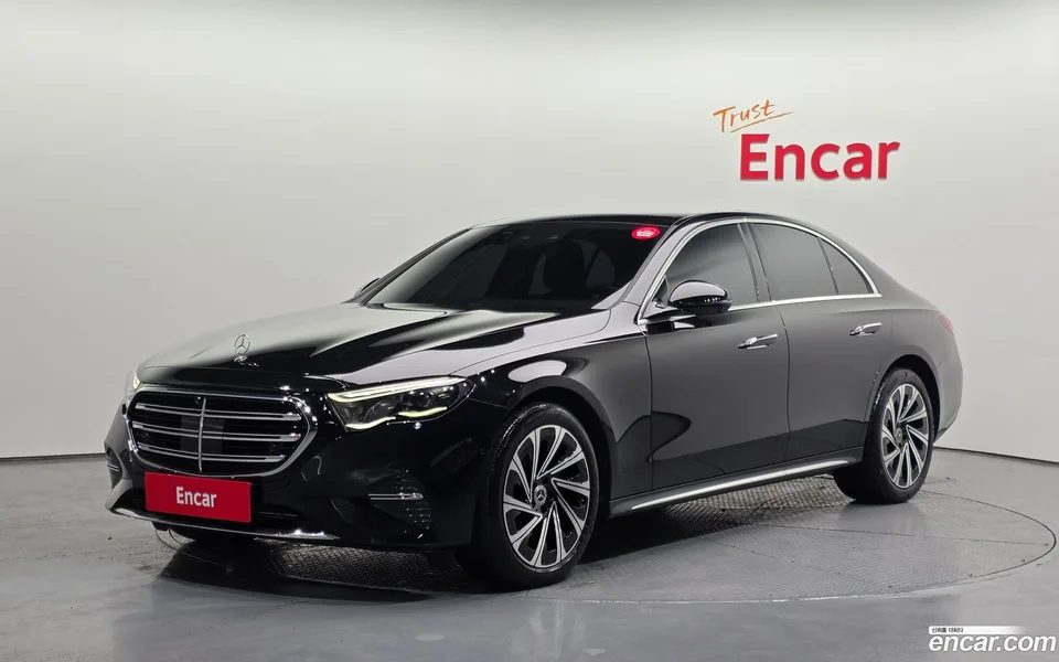 Mercedes-Benz E-Class E300 4MATIC 2024 — photo 1, buy with delivery to Moscow