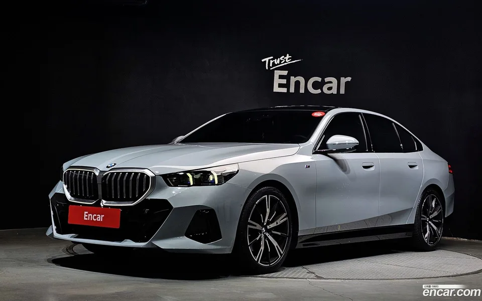 BMW 5 Series 530i xDrive M 2024 — photo 1, buy with delivery to Moscow