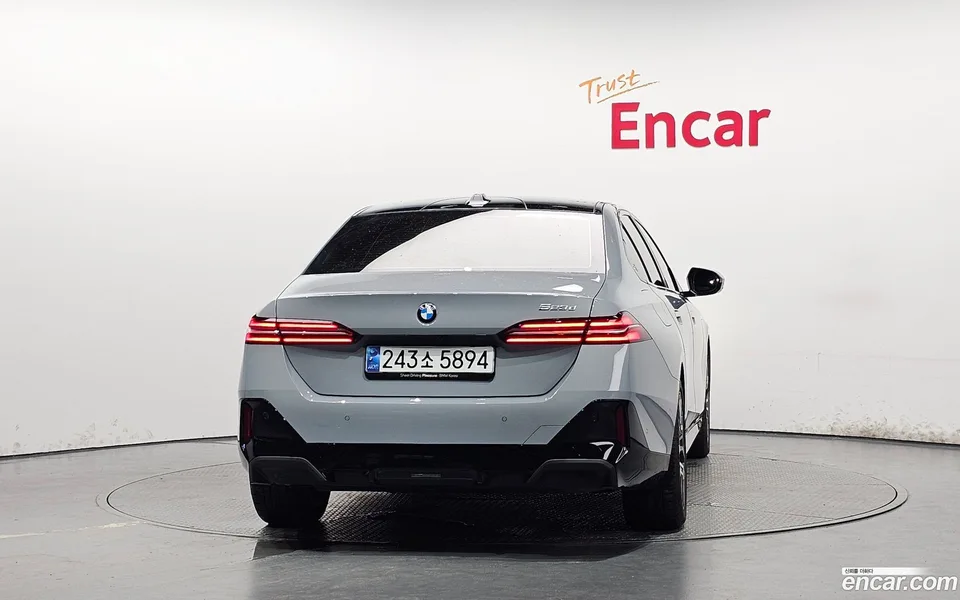 BMW 5 Series 523d M 2025 — thumbnail 4