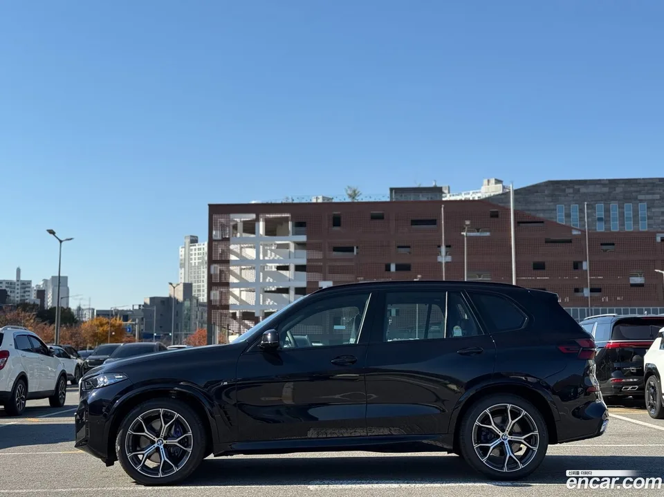 BMW X5 xDrive 30d M 2025 — thumbnail 2