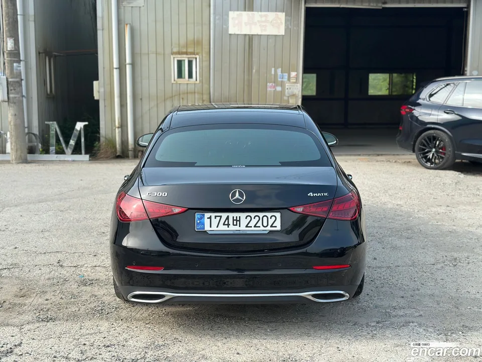 Mercedes-Benz C-Class C300 4MATIC 2024 — thumbnail 3