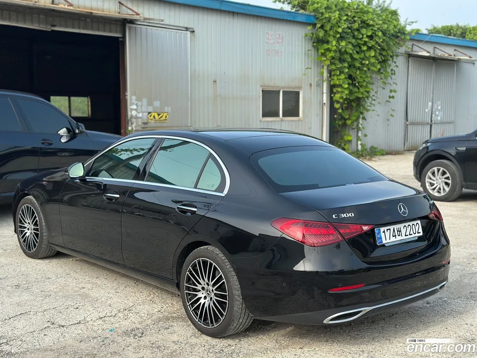 Mercedes-Benz C-Class C300 4MATIC 2024 — thumbnail 5