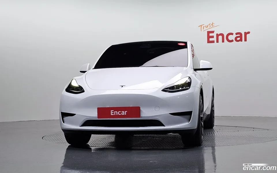 Tesla Model Y RWD 2024 — thumbnail 3