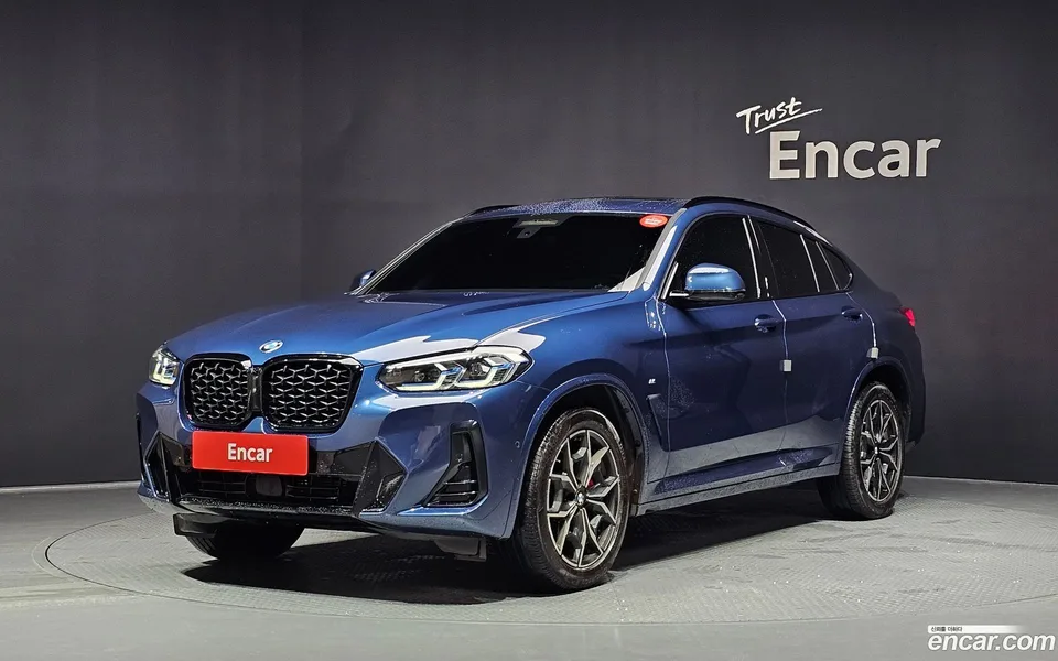 BMW X4 xDrive20i M 2023 — photo 1, buy with delivery to Moscow