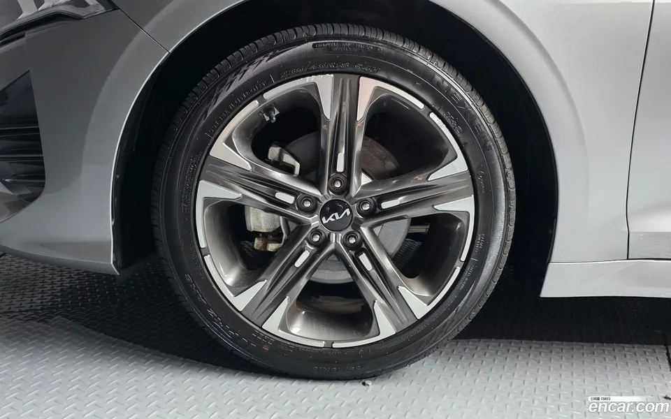 Kia K5 2.0 2022 — thumbnail 2