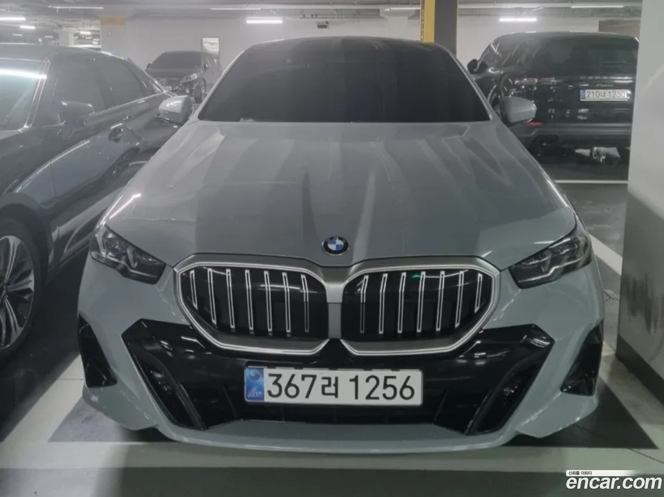 BMW 5 Series 520i M 2026 — thumbnail 3