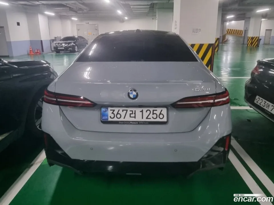 BMW 5 Series 520i M 2026 — thumbnail 4