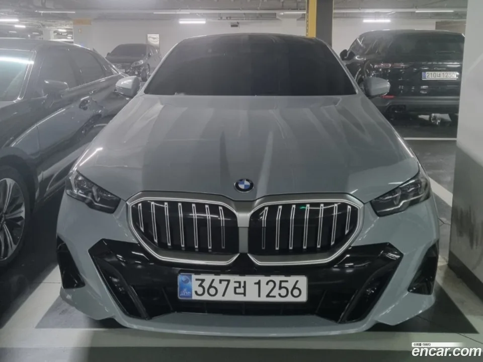 BMW 5 Series 520i M 2026 — photo 1, buy with delivery to Moscow