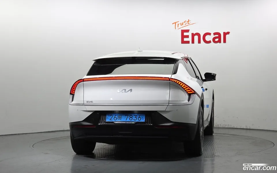 Kia EV6 2024 — thumbnail 4