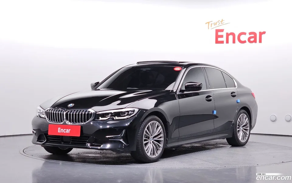 BMW 3 Series 320i 2022 — photo 1, buy with delivery to Moscow