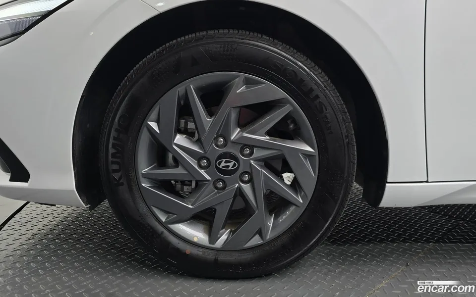 Hyundai Avante CN7 1.6 2025 — thumbnail 2