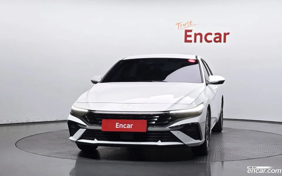 Hyundai Avante CN7 1.6 2025 — thumbnail 3