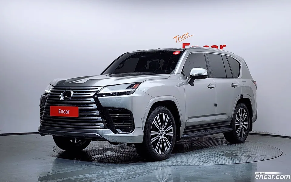 Lexus LX 700h 2025 — photo 1, buy with delivery to Moscow
