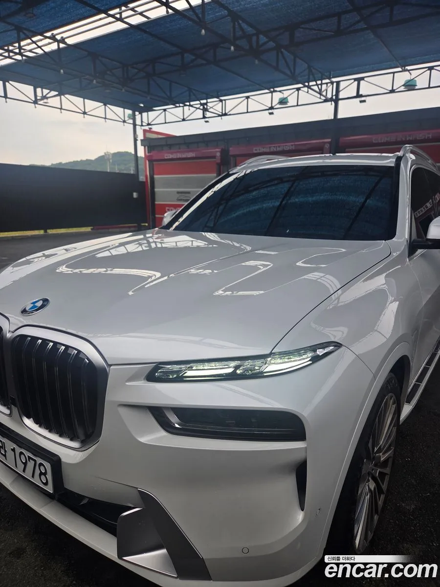 BMW X7 xDrive 40d 7 2025 — thumbnail 4