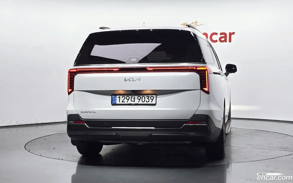 Kia Carnival 7 2025 — thumbnail 4