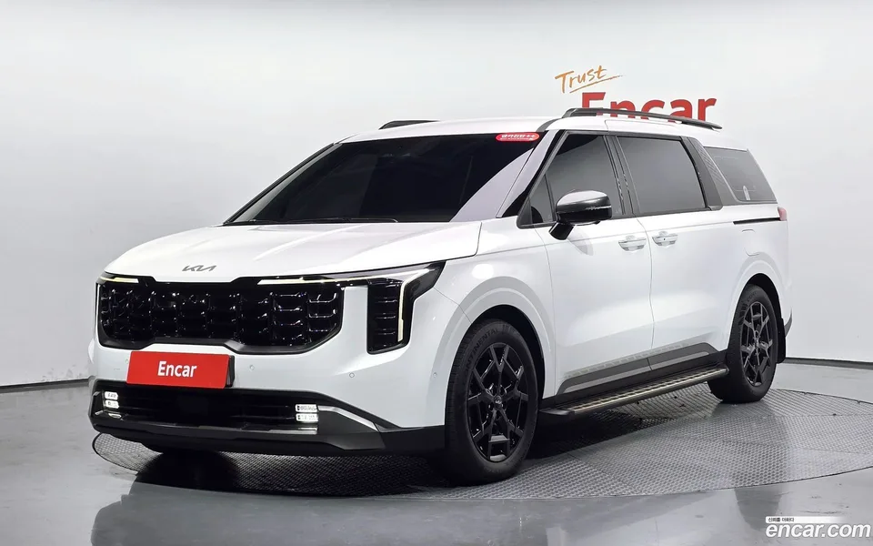 Kia Carnival 7 2025 — photo 1, buy with delivery to Moscow